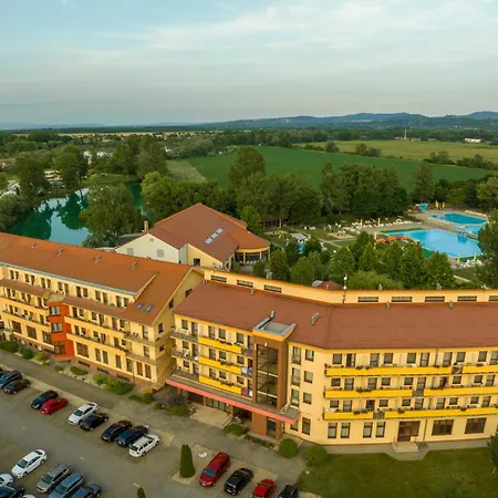 Wellness Szálloda Pat